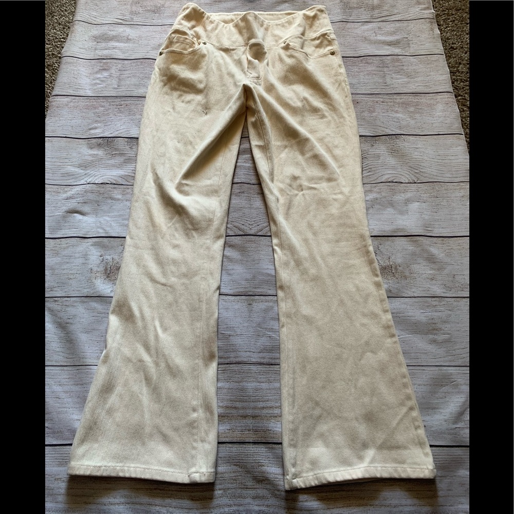 Light yellow skinny jeans
